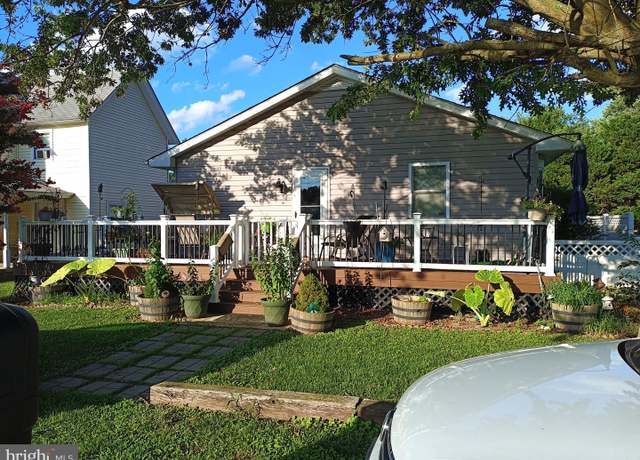 Property at 208 Oriole Ave, Ridgely, MD 21660, 3 beds, 2 baths