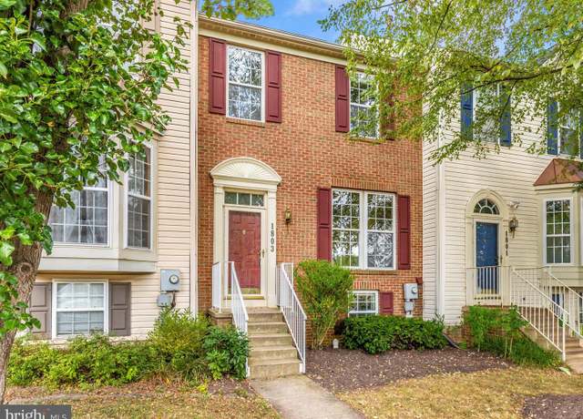 Property at 1803 Country Run Way, Frederick, MD 21702, 3 beds, 2.5 baths