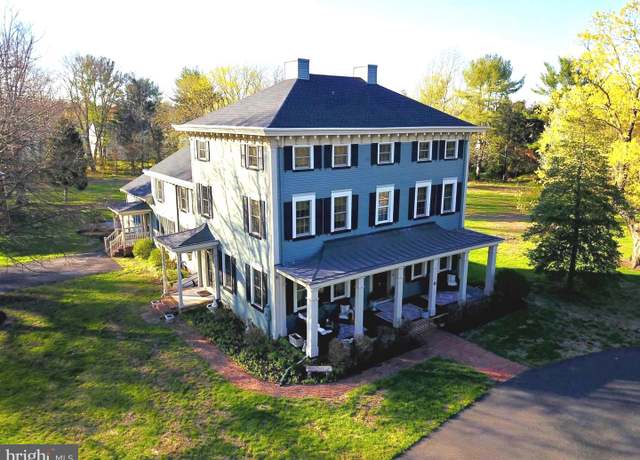 Property at 9 Eayrestown Rd, Medford, NJ 08055, 7 beds, 3.5 baths