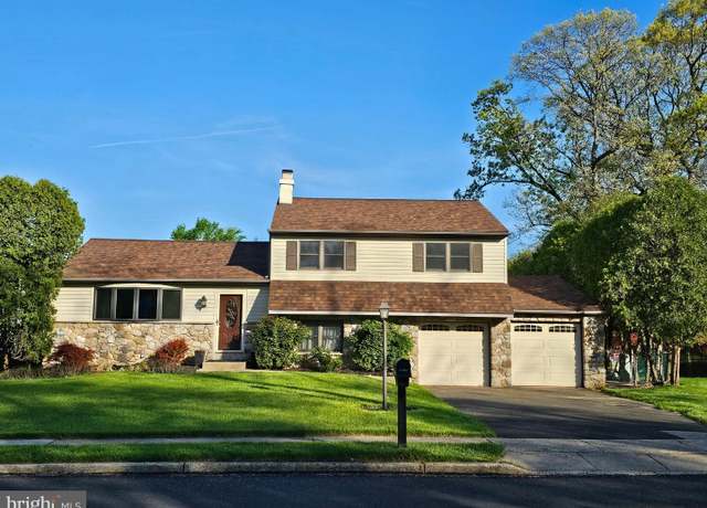 Property at 1200 Manor Dr, Warminster, PA 18974, 3 beds, 2.5 baths
