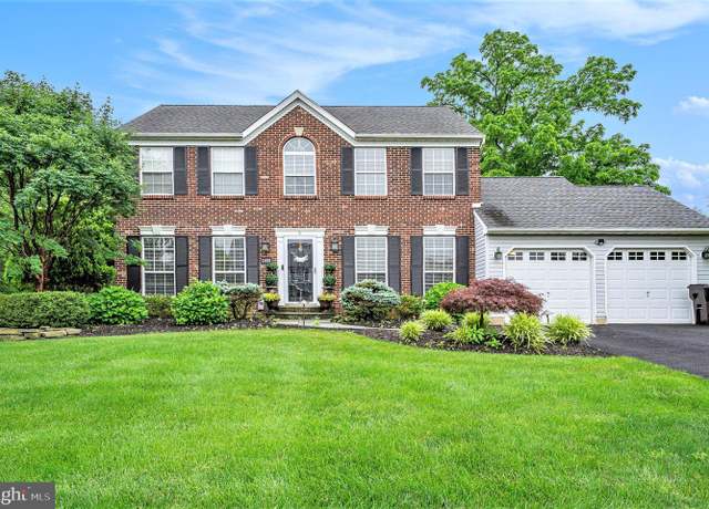 Property at 1408 W Fernbrook Dr, Warrington, PA 18976, 4 beds, 2.5 baths
