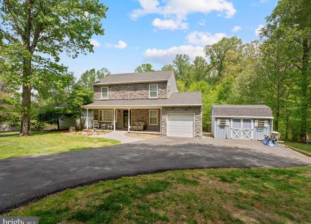 Property at 41 Dogwood Ln, Aston, PA 19014, 4 beds, 3.5 baths