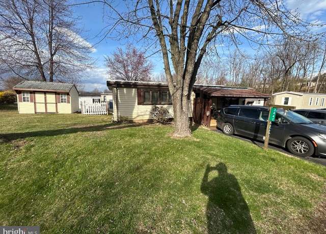Property at 3442 Wolf Pack Dr, Orefield, PA 18069, 2 beds, 2 baths