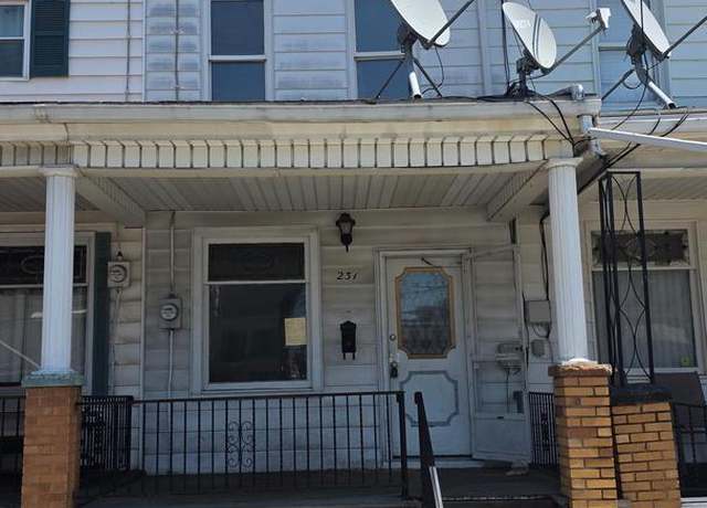 Property at 231 S Poplar St, Mount Carmel, PA 17851, 2 beds, 1.5 baths