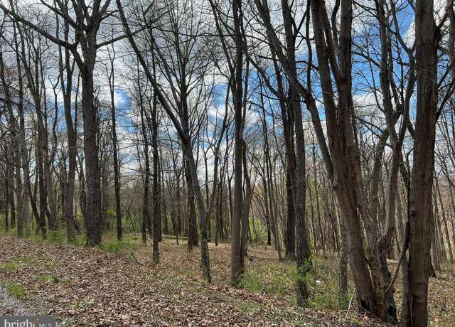 Property at 46 Dale Dr, Fawn Grove, PA 17321
