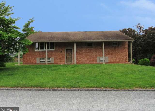 Property at 113 Brant Dr, Dallastown, PA 17313, 3 beds, 2 baths