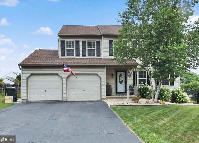 Property at 105 Nina Dr, York, PA 17402, 4 beds, 2.5 baths
