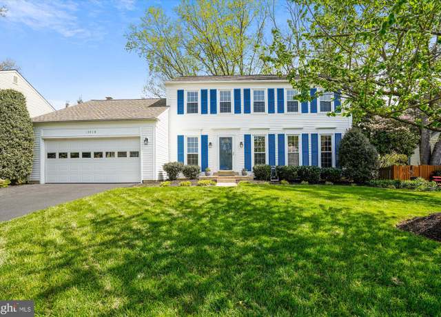 Property at 13418 Point Pleasant Dr, Chantilly, VA 20151, 4 beds, 2.5 baths