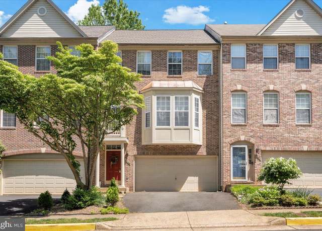 Property at 4229 Trumbo Ct, Fairfax, VA 22033, 3 beds, 2.5 baths