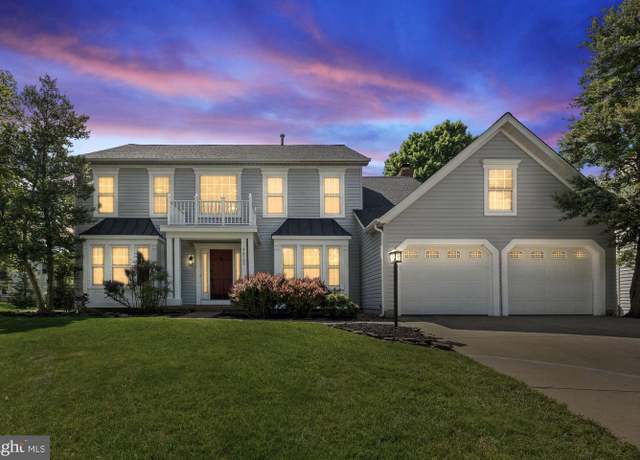 Property at 46565 Pebblebrook Pl, Sterling, VA 20165, 4 beds, 3.5 baths