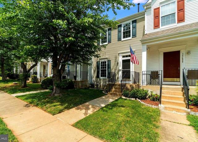 Property at 15697 Viewpoint Cir, Dumfries, VA 22025, 4 beds, 3.5 baths