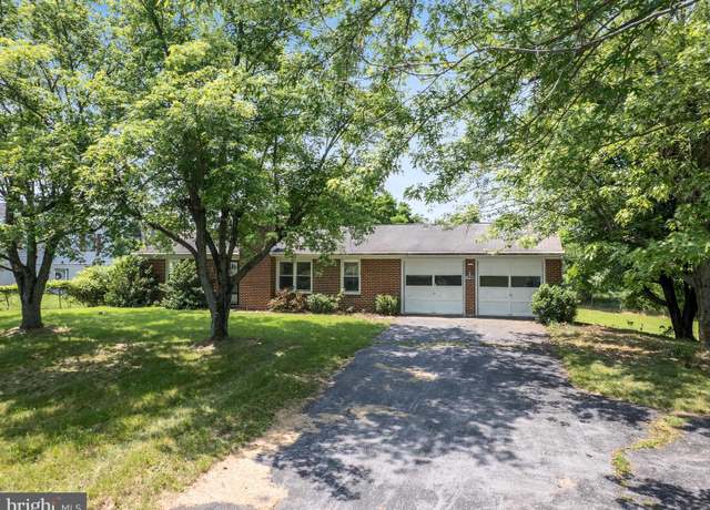 Property at 1306 Nadenbousch Ln, Martinsburg, WV 25405, 3 beds, 1 bath