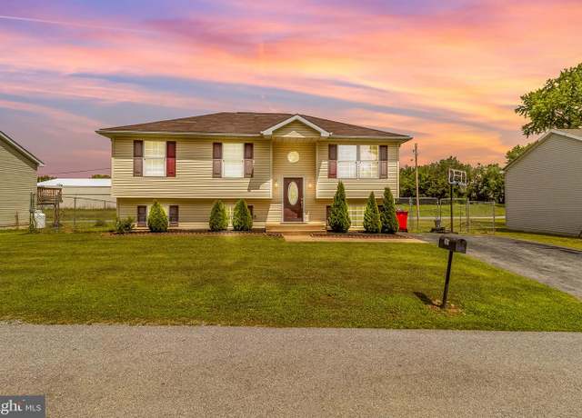 Property at 207 Preston Pl, Ranson, WV 25438, 4 beds, 2 baths