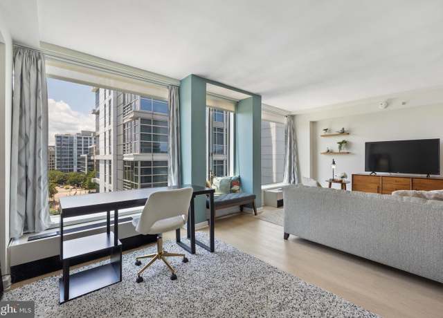 Property at 1101 3rd St SW #705, Washington, DC 20024, 1 bath
