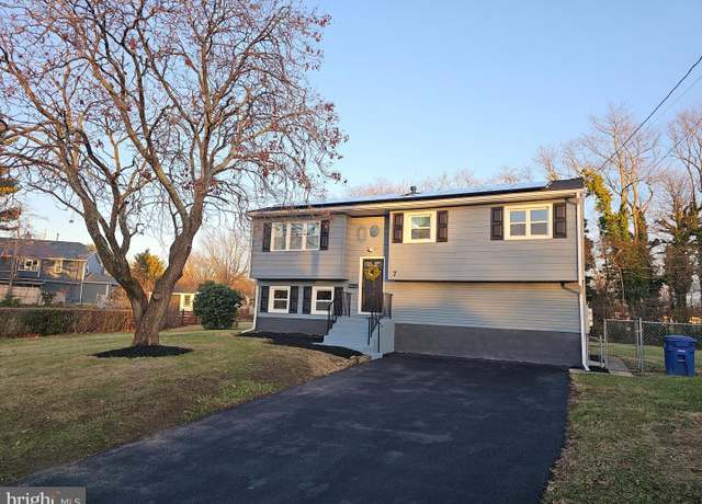Property at 7 Seeley Dr, Westampton, NJ 08060, 4 beds, 2 baths