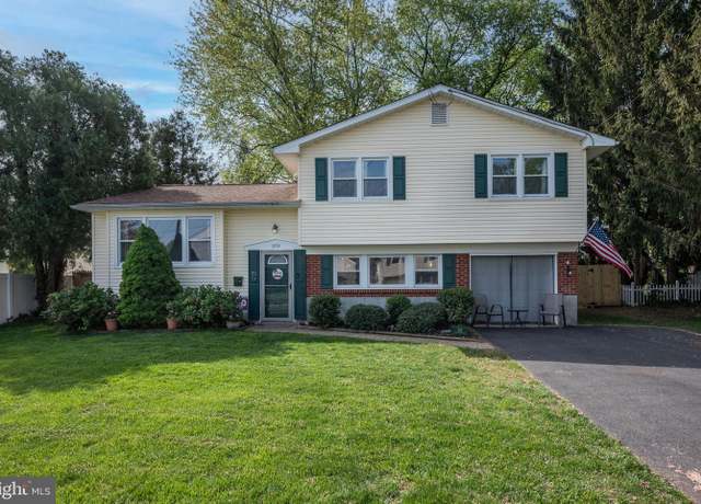 Property at 203 N Harrison Ave, Edgewater Park, NJ 08010, 4 beds, 1.5 baths
