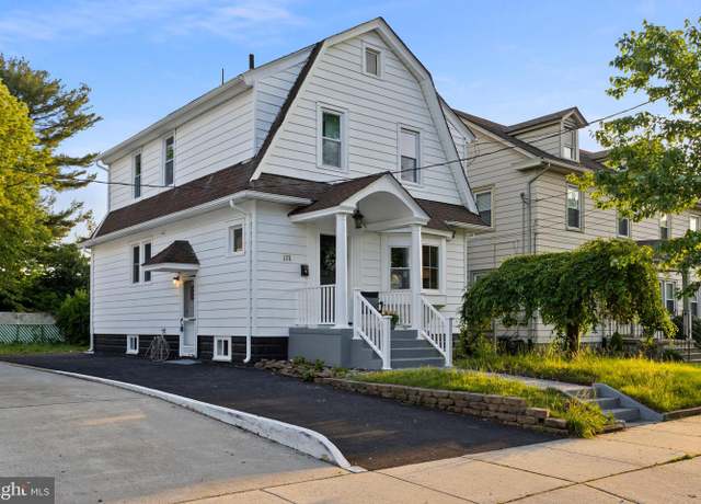 Property at 175 W Centre St, Woodbury, NJ 08096, 3 beds, 2.5 baths