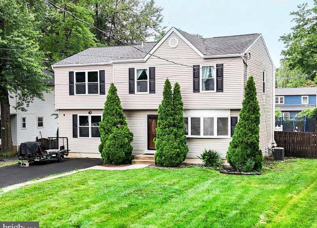 Property at 395 Ivy St, Warminster, PA 18974, 4 beds, 2.5 baths