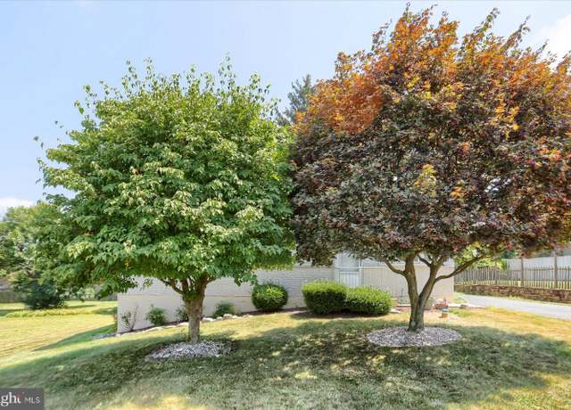 Property at 621 Blue Bell Ave, Harrisburg, PA 17112, 3 beds, 2 baths