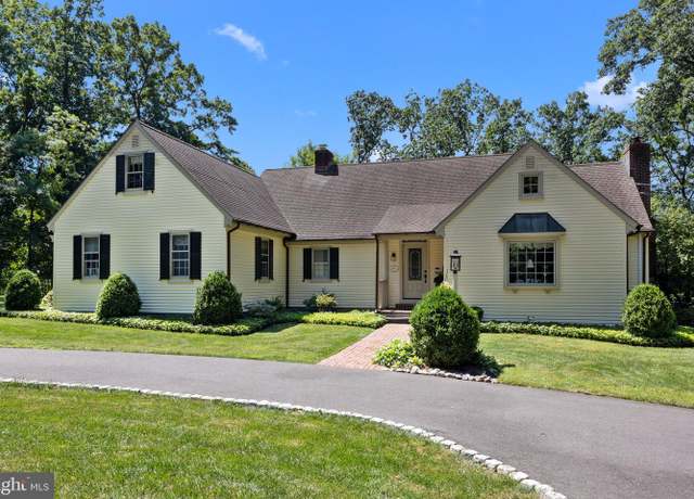 Property at 2230 Huntingdon Rd, Huntingdon Valley, PA 19006, 5 beds, 3.5 baths