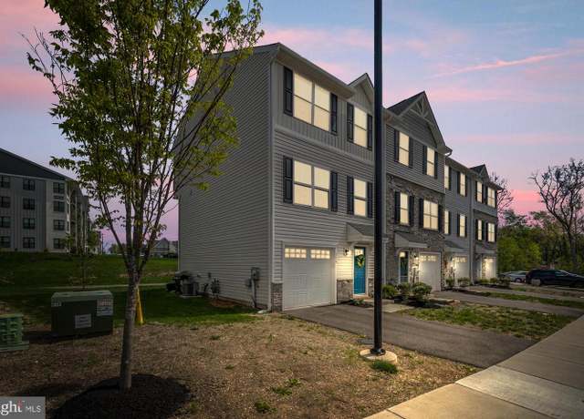 Property at 114 Nelson Ln, Pottstown, PA 19464, 3 beds, 2.5 baths