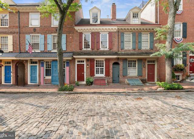 Property at 246 Delancey St, Philadelphia, PA 19106, 4 beds, 2.5 baths