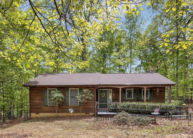 Property at 23 W Lake Forest Dr, Palmyra, VA 22963, 3 beds, 1 bath