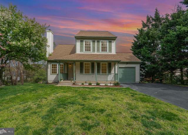 Property at 2968 Emerald Chase Dr, Herndon, VA 20171, 4 beds, 3.5 baths