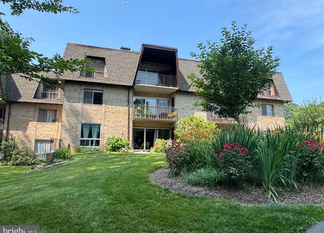 Property at 11613 Vantage Hill Rd Unit 12B, Reston, VA 20190, 2 beds, 1.5 baths
