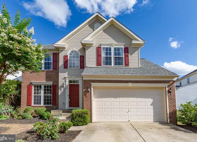 Property at 9330 Birch Cliff Dr, Fredericksburg, VA 22407, 4 beds, 3.5 baths
