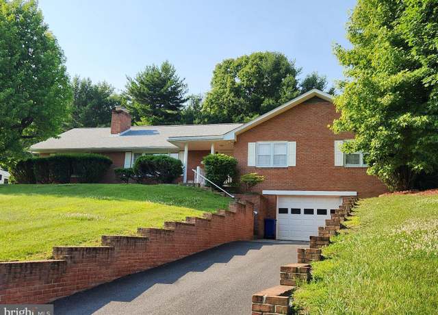 Property at 1141 Elm St, Front Royal, VA 22630, 3 beds, 3 baths