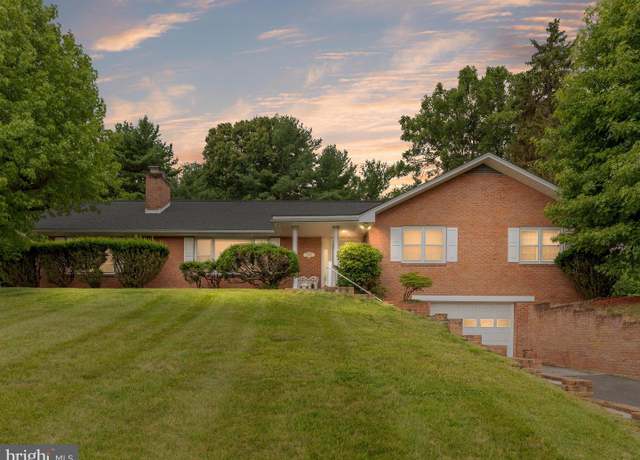 Property at 1141 Elm St, Front Royal, VA 22630, 3 beds, 3 baths