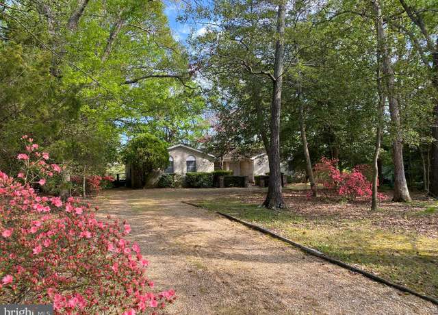 Property at 22186 Monterey Pl, Leonardtown, MD 20650, 4 beds, 2 baths