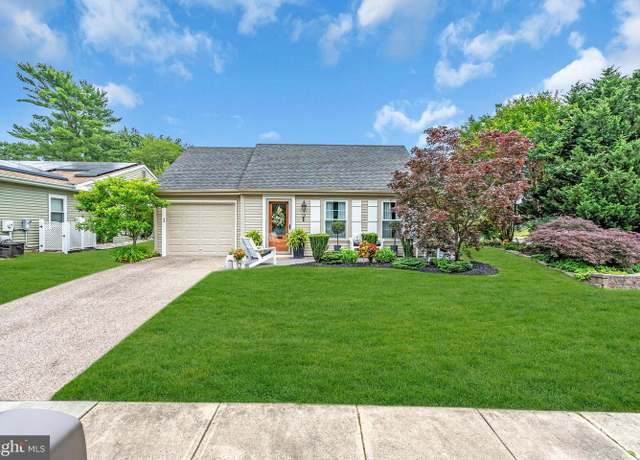 Property at 19 Warwick Way, Southampton, NJ 08088, 2 beds, 1 bath