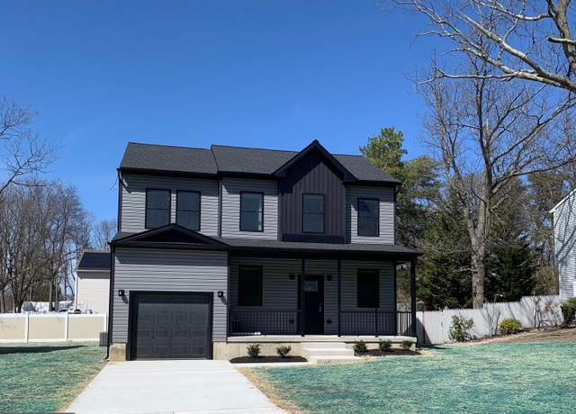 Property at 18 Lincoln Ave, Sicklerville, NJ 08081, 4 beds, 2.5 baths