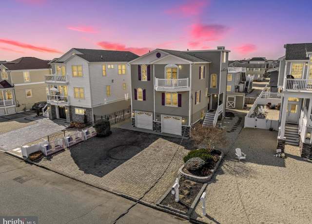 Property at 272 N 9th St, Surf City, NJ 08008, 5 beds, 3.5 baths