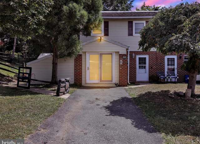 Property at 1212 Deer Run, Reading, PA 19606, 3 beds, 1.5 baths