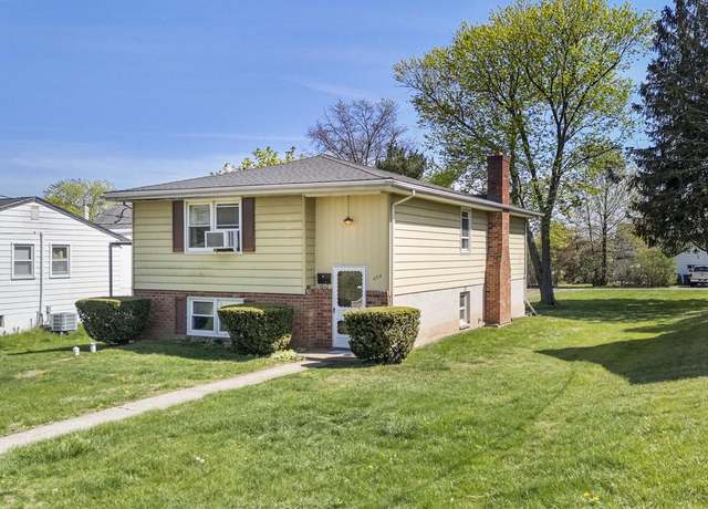 Property at 454 Emmett St, Phoenixville, PA 19460, 3 beds, 1.5 baths