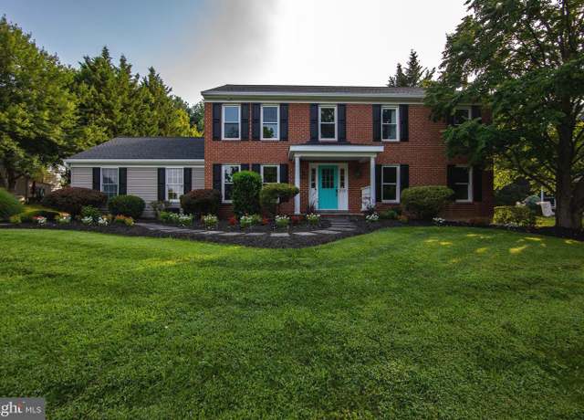 Property at 106 Trowbridge Ln, Downingtown, PA 19335, 4 beds, 2.5 baths