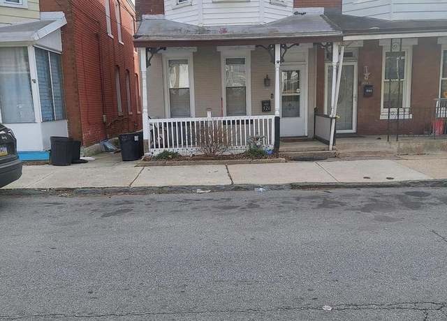 Property at 526 Pine St, Darby, PA 19023, 3 beds, 1.5 baths