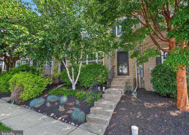 Property at 212 Knollwood Rd, Millersville, PA 17551, 3 beds, 3 baths