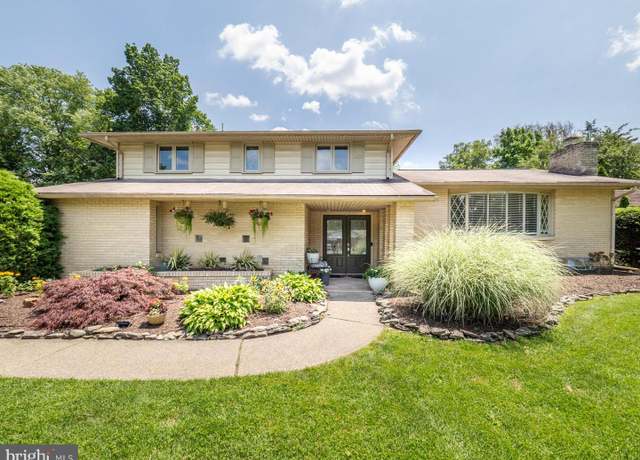 Property at 4260 Estates Dr, Center Valley, PA 18034, 4 beds, 2.5 baths