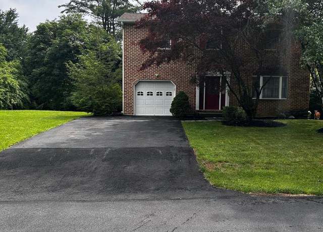 Property at 2071 Pleasant Dr, Bethlehem, PA 18015, 3 beds, 2.5 baths