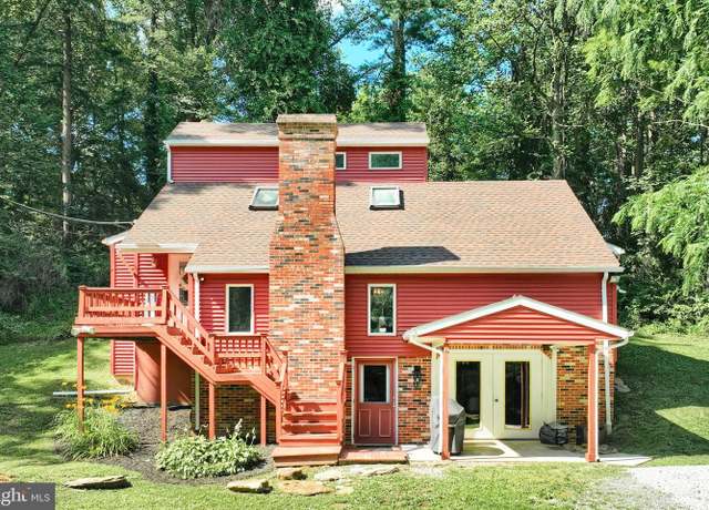 Property at 4855 Fake Rd, York, PA 17406, 3 beds, 2 baths