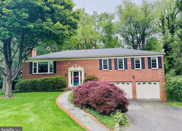 Property at 3819 Acosta Rd, Fairfax, VA 22031, 5 beds, 3 baths