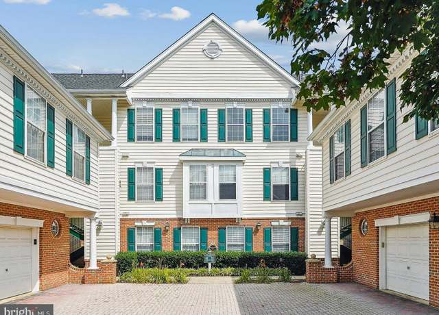 Property at 25280 Lake Shore Sq #303, Chantilly, VA 20152, 2 beds, 2 baths