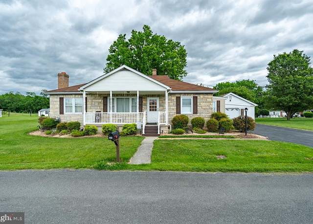 Property at 264 Hopewell Ave, Mount Jackson, VA 22842, 3 beds, 2 baths