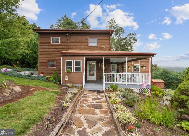 Property at 4611 Remount Rd, Front Royal, VA 22630, 3 beds, 2.5 baths