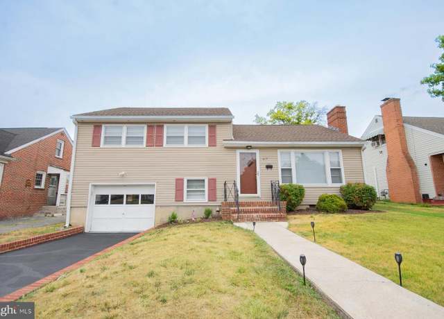 Property at 417 S Illinois Ave, Martinsburg, WV 25401, 3 beds, 2 baths