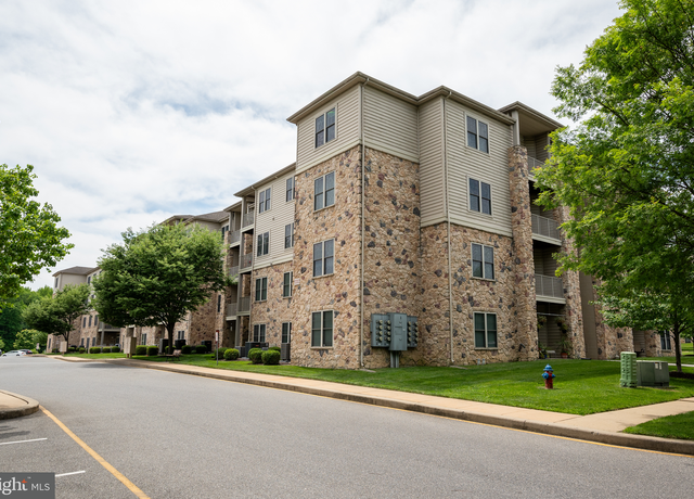 Property at 1000 Fountainview Cir #304, Newark, DE 19713, 2 beds, 2 baths